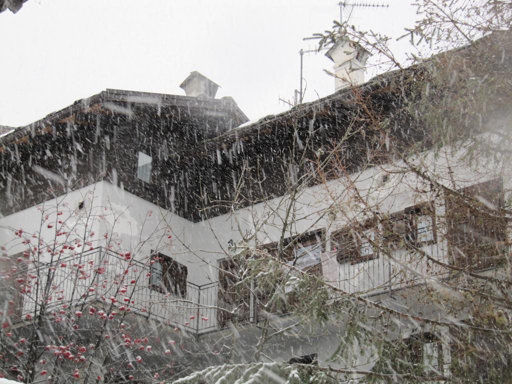 Casa Chamonin Aparthotel Gressan Exterior photo