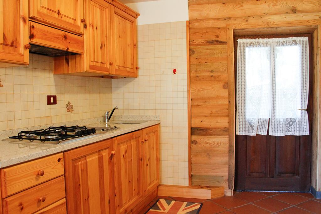Casa Chamonin Aparthotel Gressan Room photo